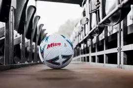 九博登录入口 -赛地聚焦：足总杯国际比赛日热度飙升，北京国安强势反弹，赛场秩序良好，临场指挥获称赞(新浪国际足球体育新闻)